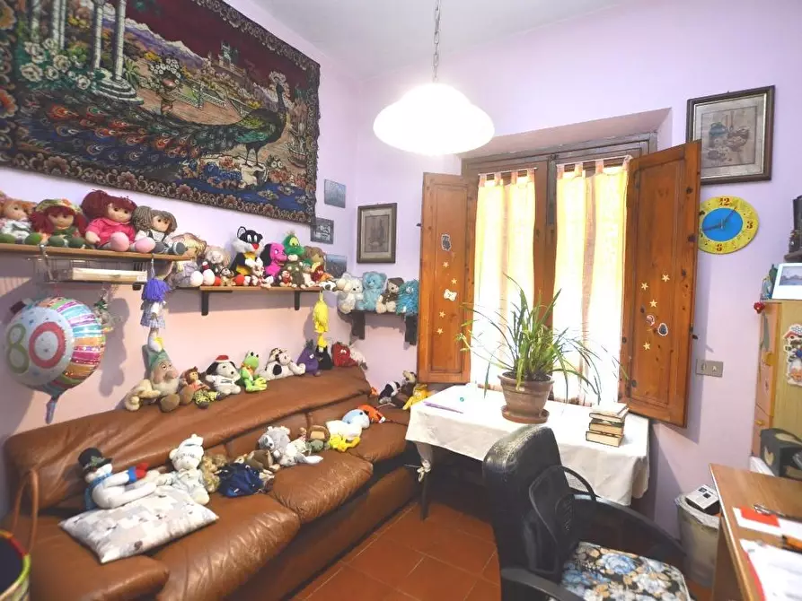 Immagine 9 di Villetta a schiera in vendita  a Lucca