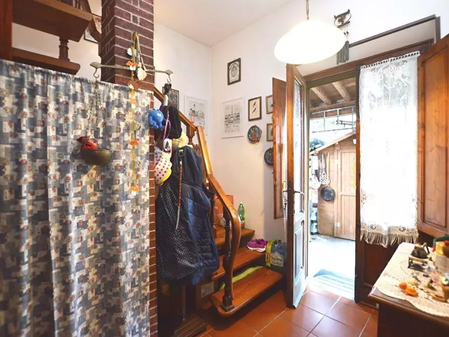 Immagine 2 di Villetta a schiera in vendita  a Lucca