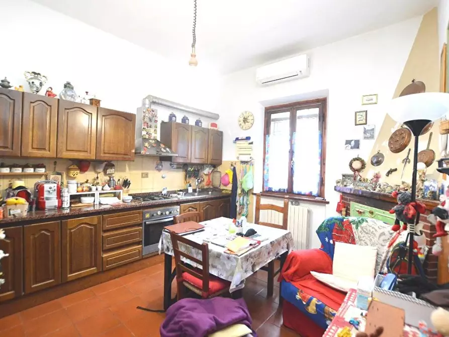 Immagine 3 di Villetta a schiera in vendita  a Lucca