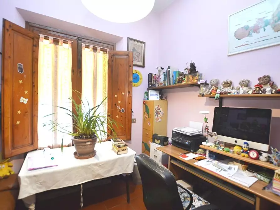 Immagine 10 di Villetta a schiera in vendita  a Lucca