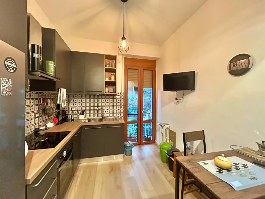 Immagine 3 di Appartamento in vendita  a Siena