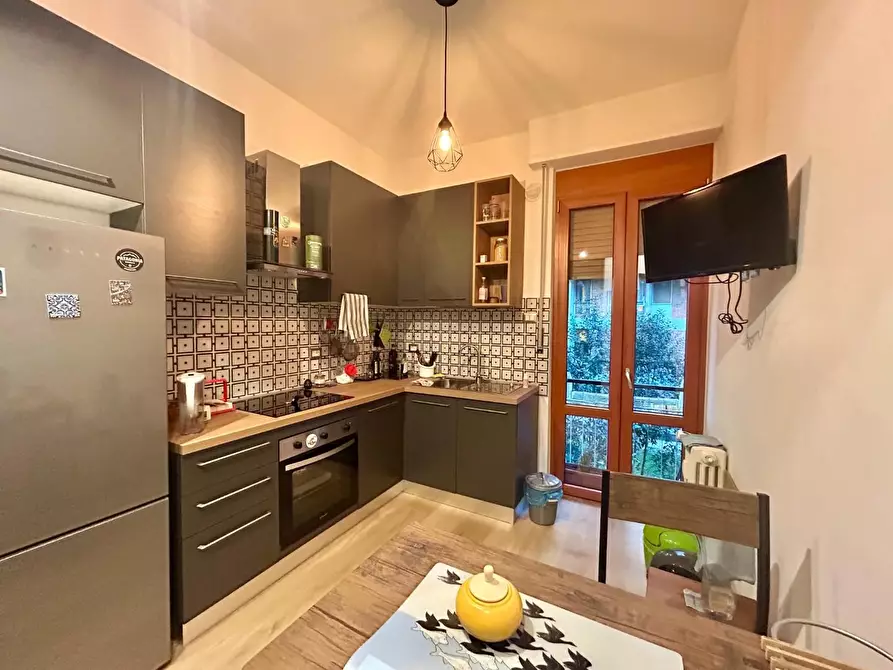 Immagine 4 di Appartamento in vendita  a Siena