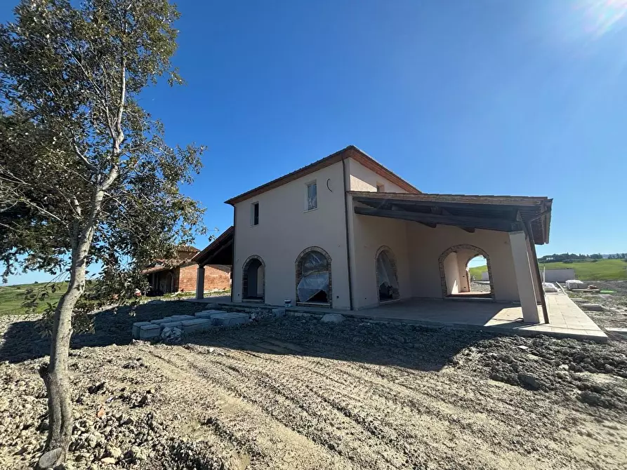 Immagine 15 di Villa in vendita  a Lajatico