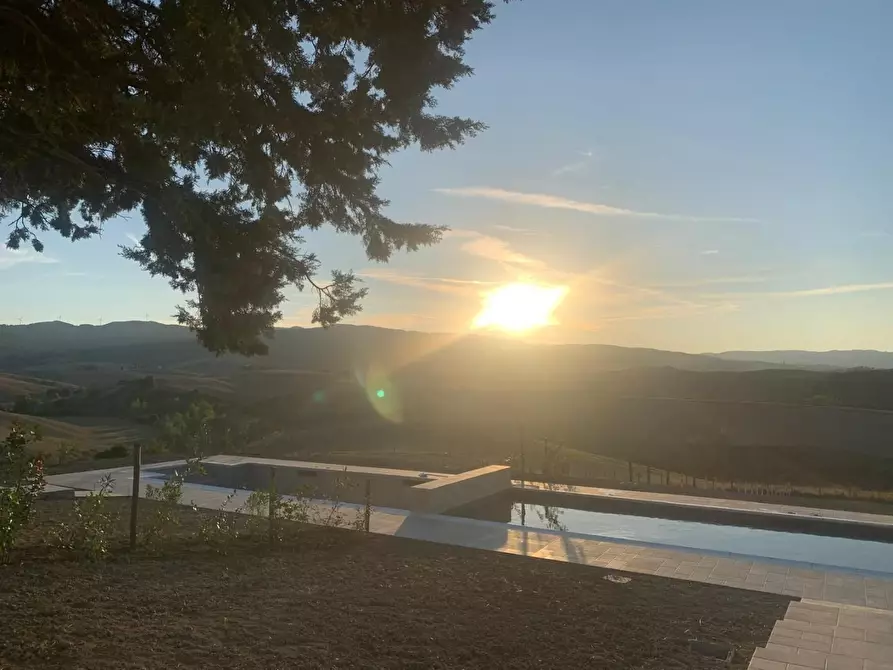 Immagine 5 di Villa in vendita  a Lajatico