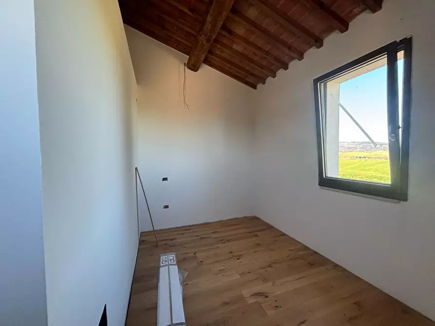 Immagine 26 di Villa in vendita  a Lajatico