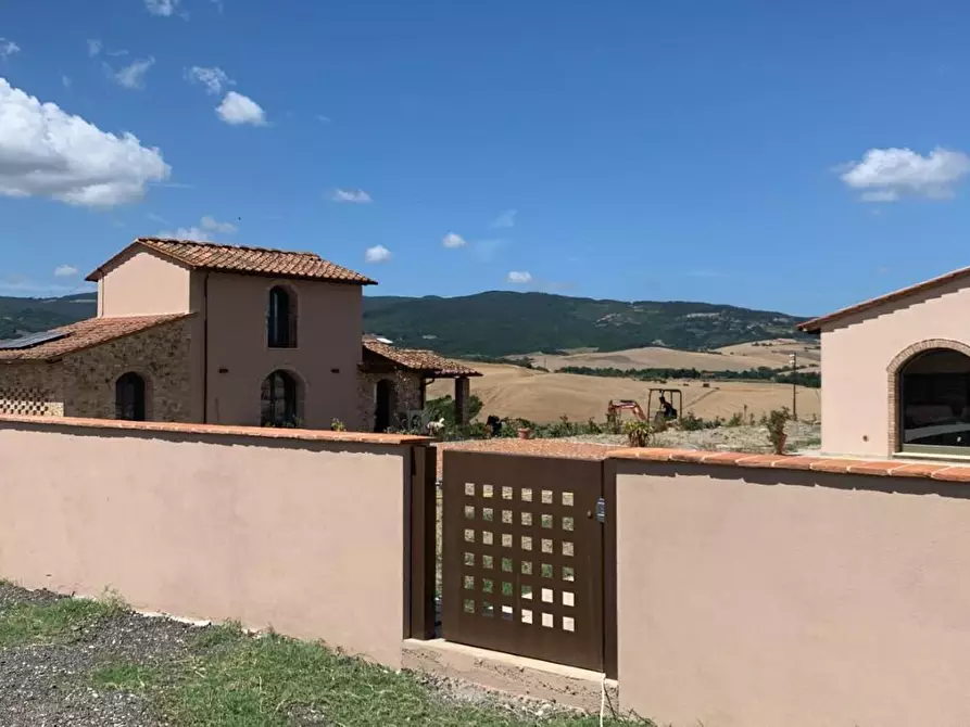 Immagine 11 di Villa in vendita  a Lajatico