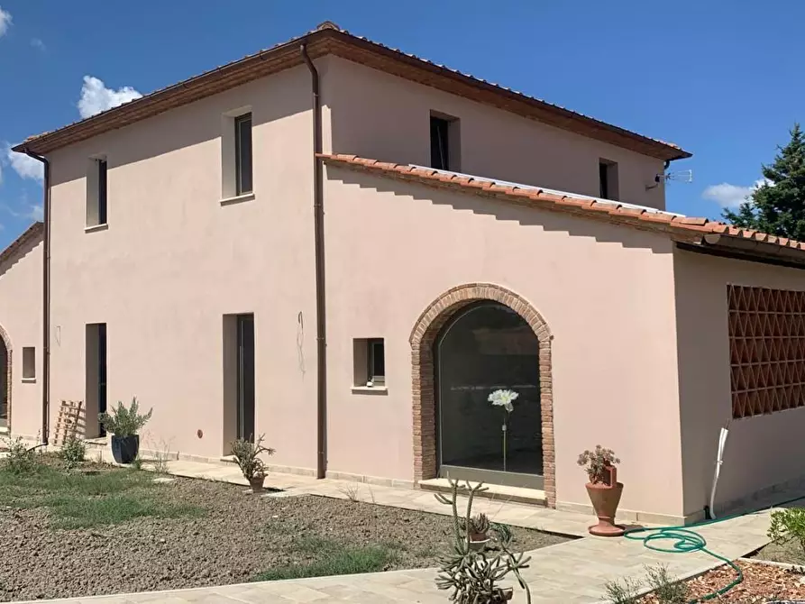 Immagine 13 di Villa in vendita  a Lajatico