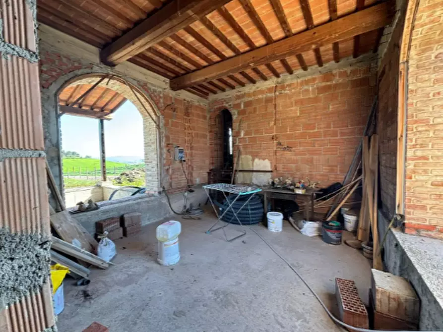 Immagine 12 di Villa in vendita  a Lajatico