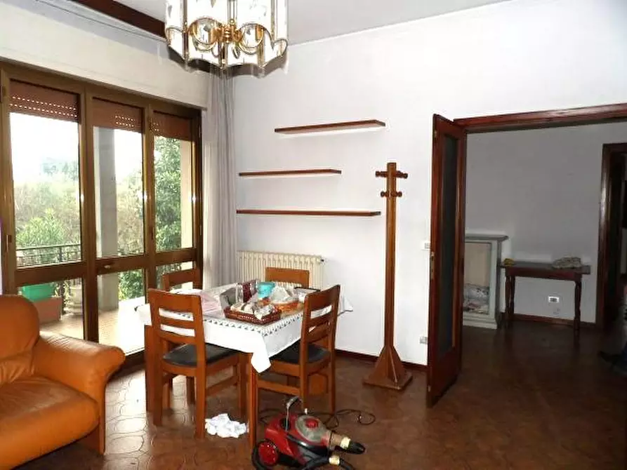 Immagine 15 di Villa in vendita  a Capannori