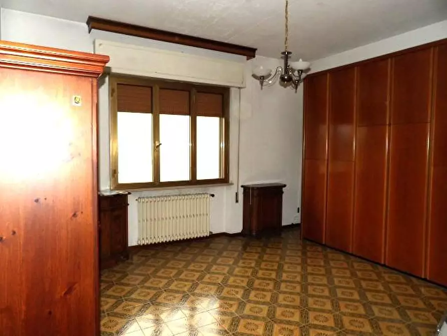 Immagine 4 di Villa in vendita  a Capannori