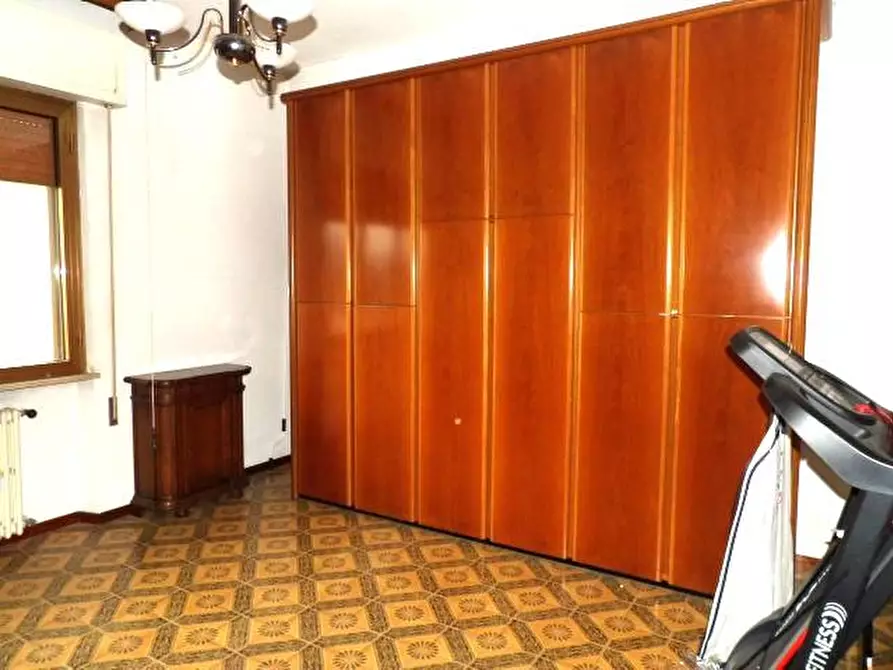 Immagine 9 di Villa in vendita  a Capannori