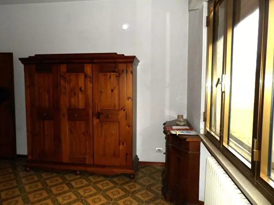 Immagine 10 di Villa in vendita  a Capannori