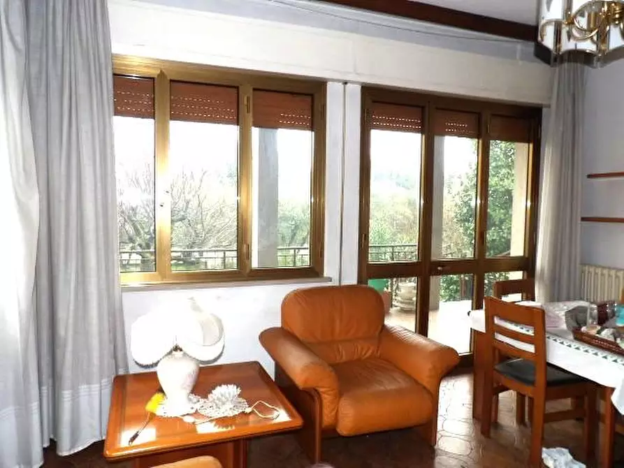 Immagine 14 di Villa in vendita  a Capannori