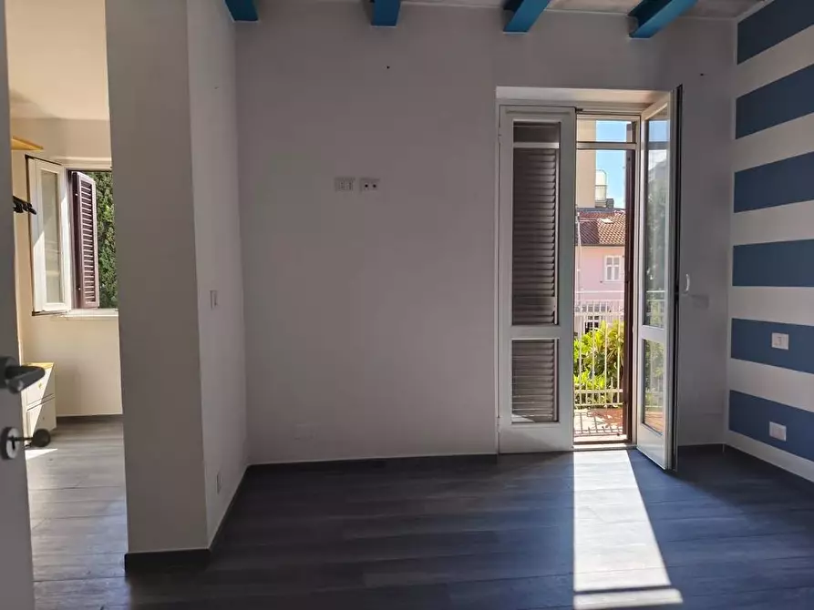 Immagine 14 di Casa semindipendente in vendita  a Carrara