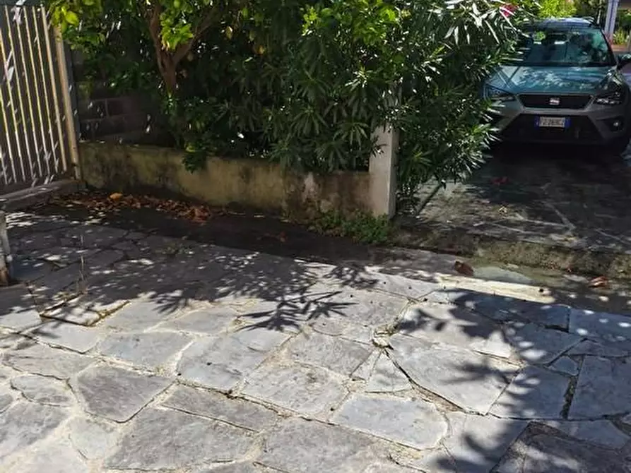 Immagine 36 di Casa semindipendente in vendita  a Carrara