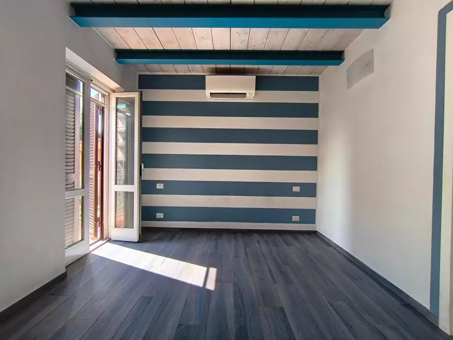 Immagine 16 di Casa semindipendente in vendita  a Carrara