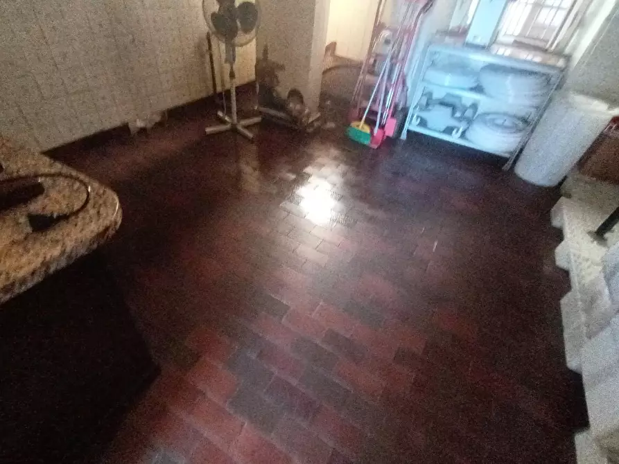 Immagine 5 di Appartamento in vendita  a Lucca