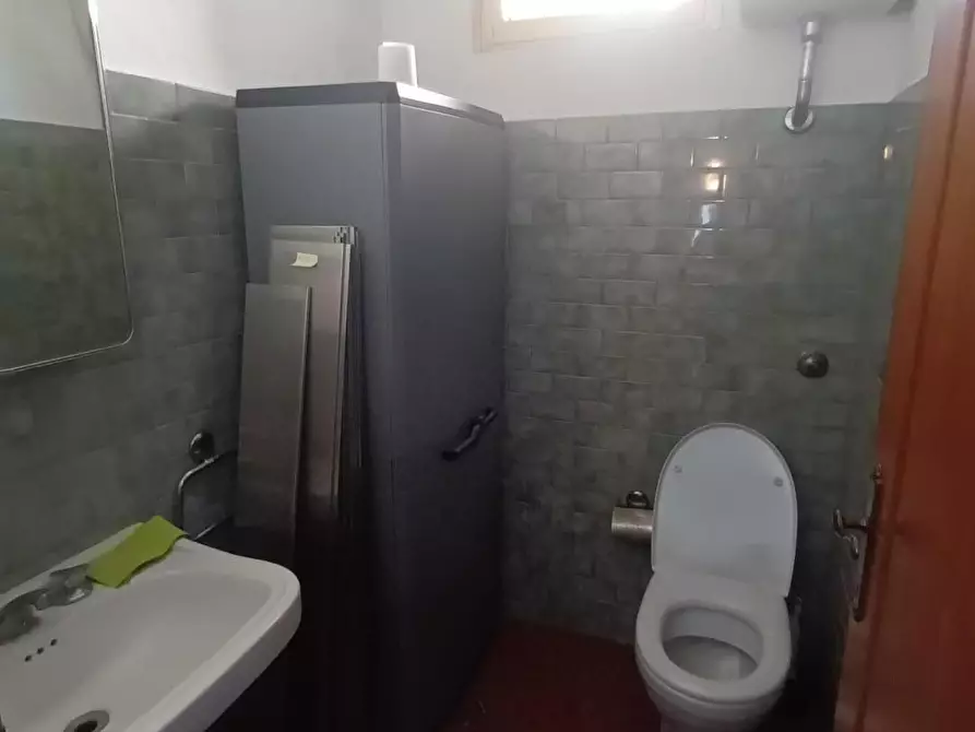 Immagine 9 di Appartamento in vendita  a Lucca