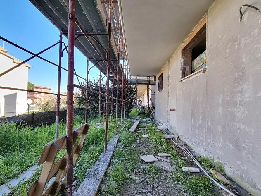 Immagine 19 di Appartamento in vendita  a Collesalvetti