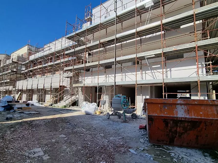 Immagine 22 di Appartamento in vendita  a Collesalvetti