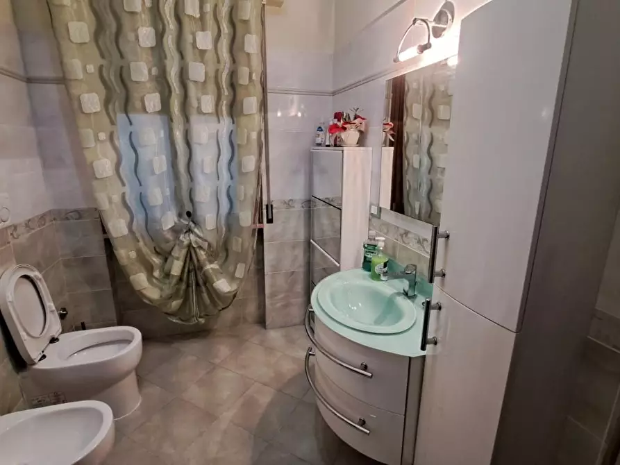 Immagine 13 di Appartamento in vendita  a Rosignano Marittimo