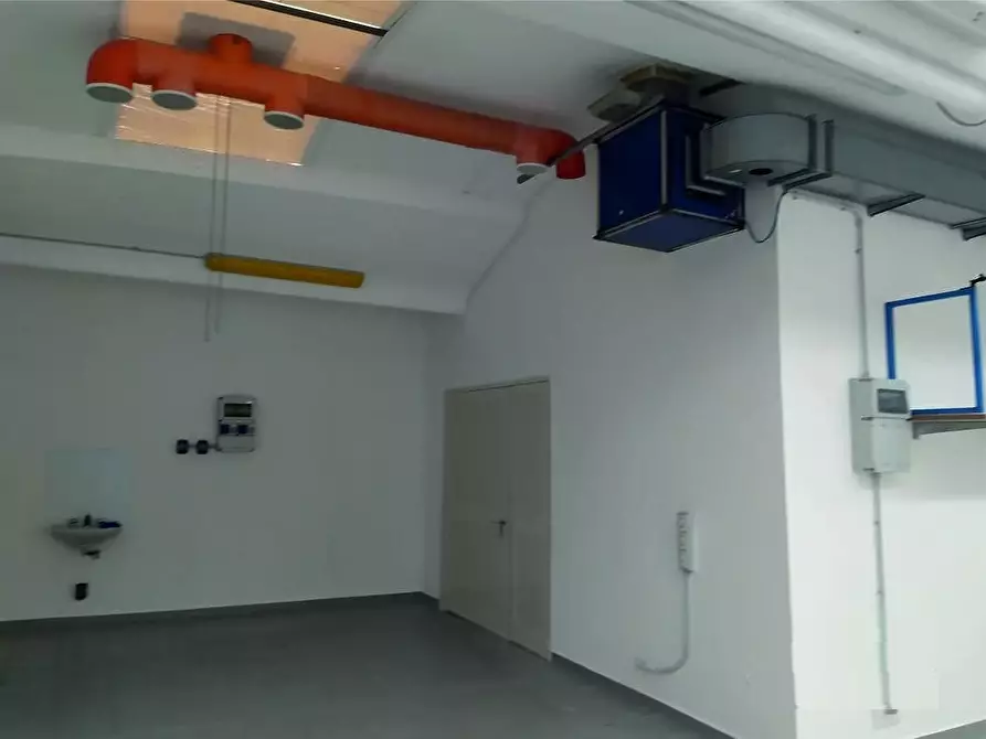 Immagine 2 di Ufficio in affitto  a Monteriggioni