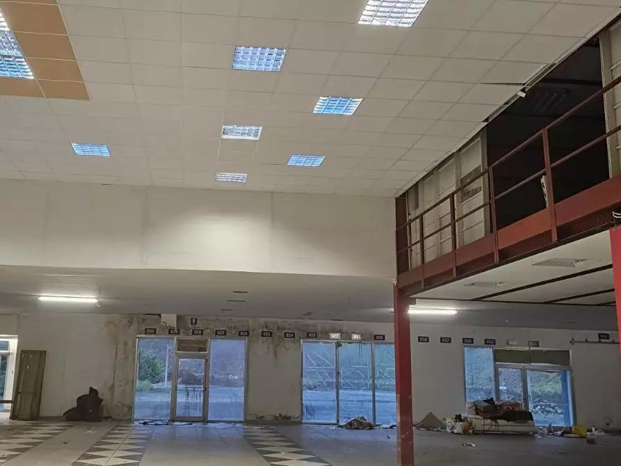 Immagine 9 di Capannone industriale in vendita  a Vezzano Ligure