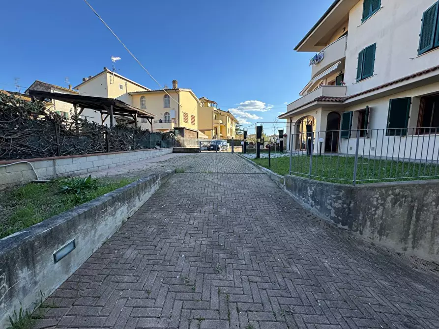 Immagine 9 di Appartamento in vendita  a Empoli