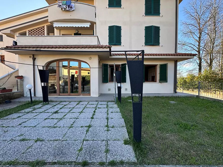 Immagine 12 di Appartamento in vendita  a Empoli