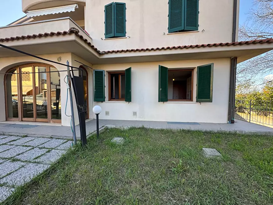 Immagine 16 di Appartamento in vendita  a Empoli