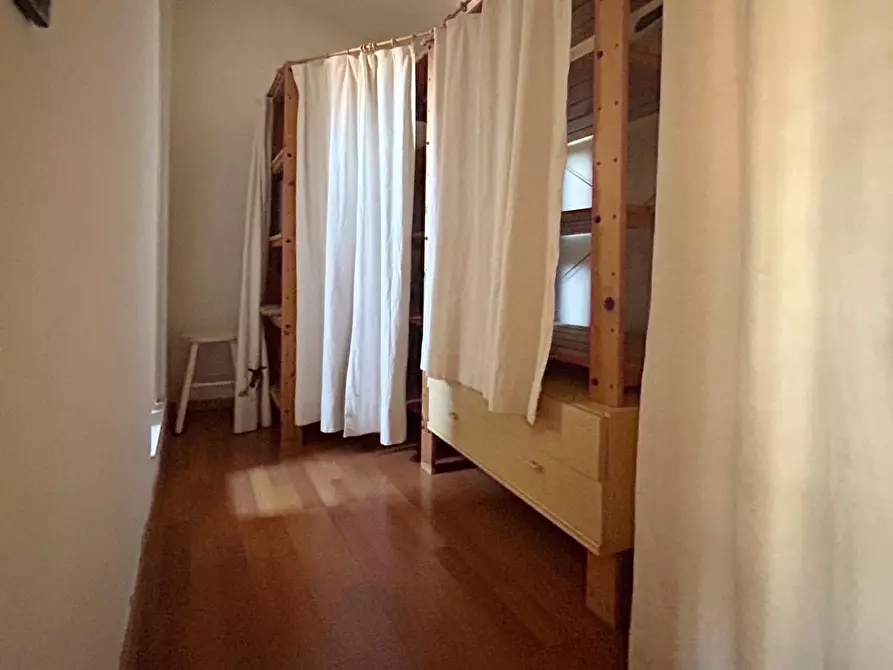 Immagine 13 di Appartamento in vendita  a Livorno