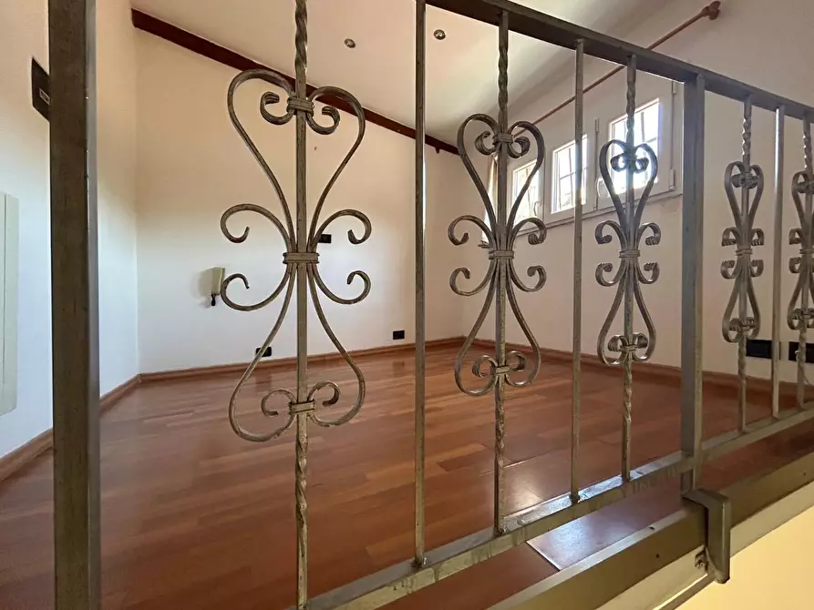 Immagine 9 di Appartamento in vendita  a Livorno