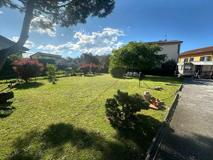 Immagine 15 di Casa indipendente in vendita  a Castelnuovo Magra