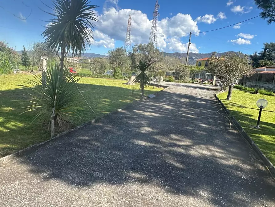 Immagine 13 di Casa indipendente in vendita  a Castelnuovo Magra