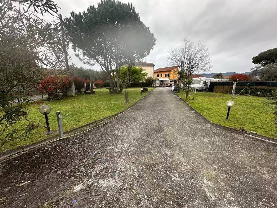 Immagine 9 di Casa indipendente in vendita  a Castelnuovo Magra