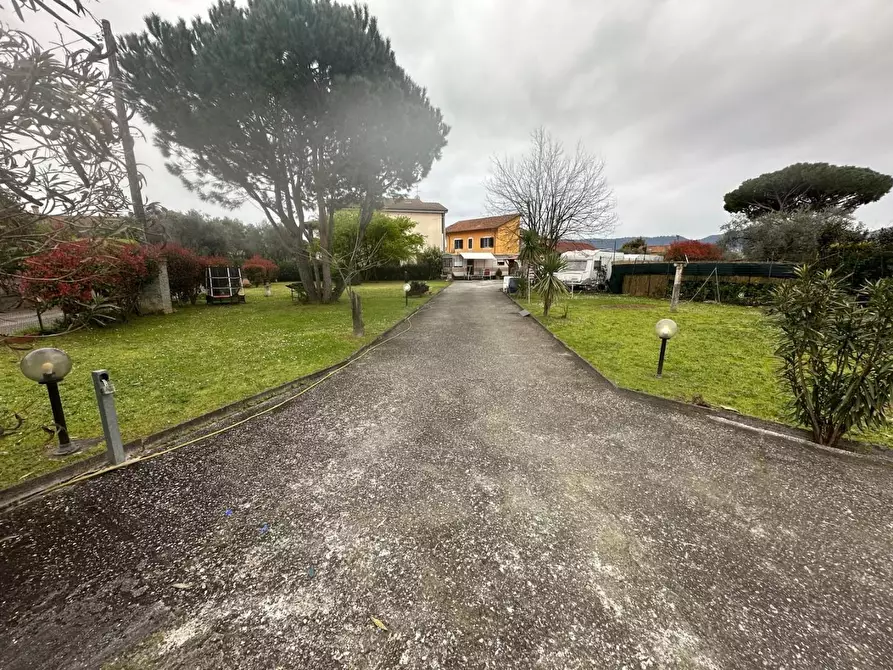 Immagine 8 di Casa indipendente in vendita  a Castelnuovo Magra