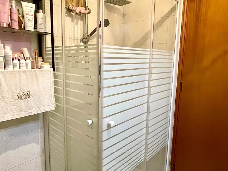 Immagine 18 di Appartamento in vendita  a Siena