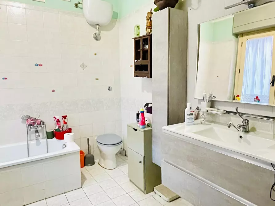 Immagine 9 di Appartamento in vendita  a Siena