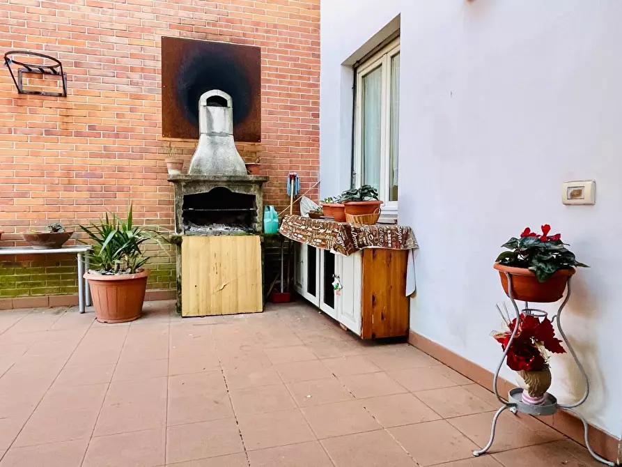 Immagine 8 di Appartamento in vendita  a Siena