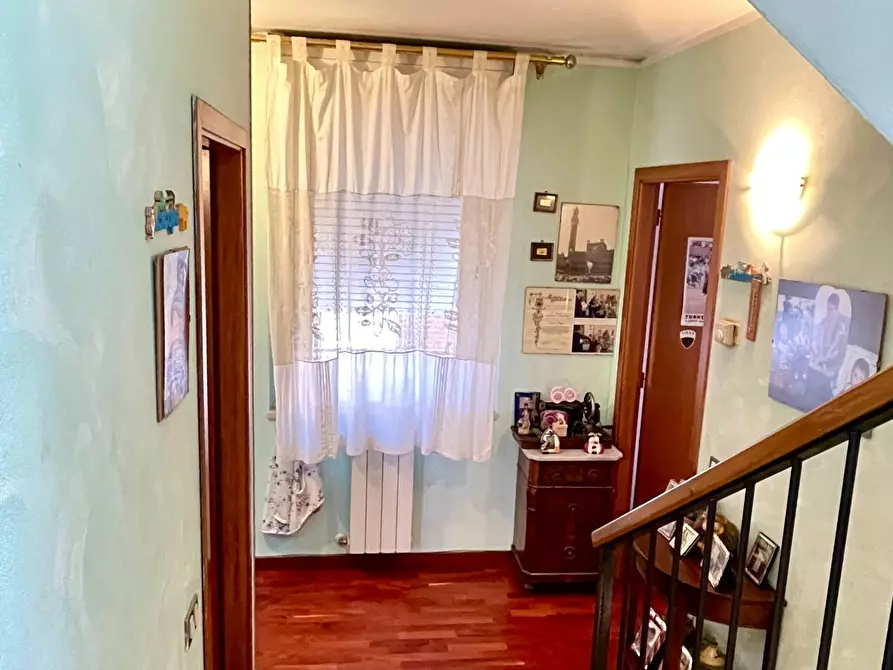 Immagine 21 di Appartamento in vendita  a Siena