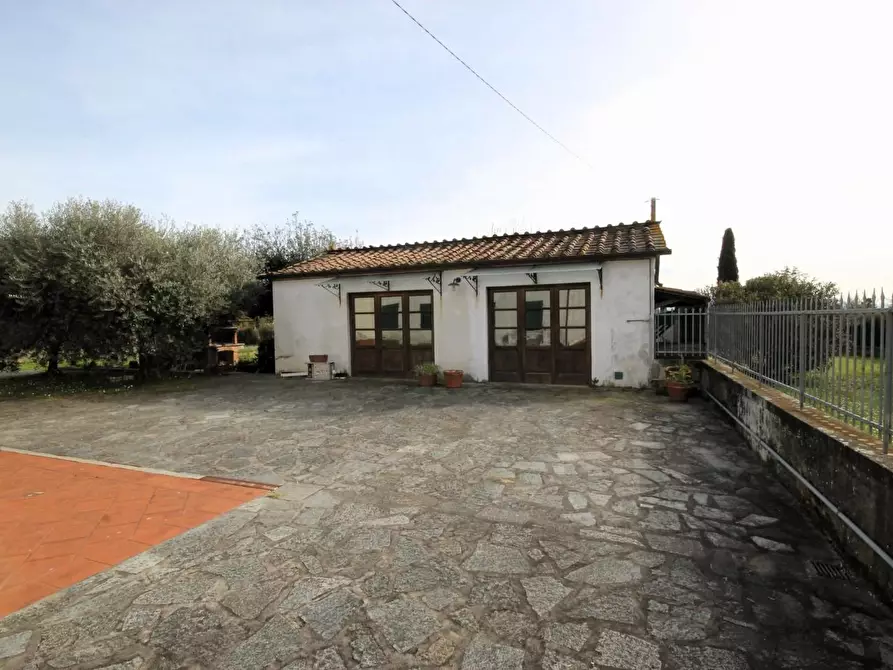 Immagine 8 di Rustico / casale in vendita  a Capannori