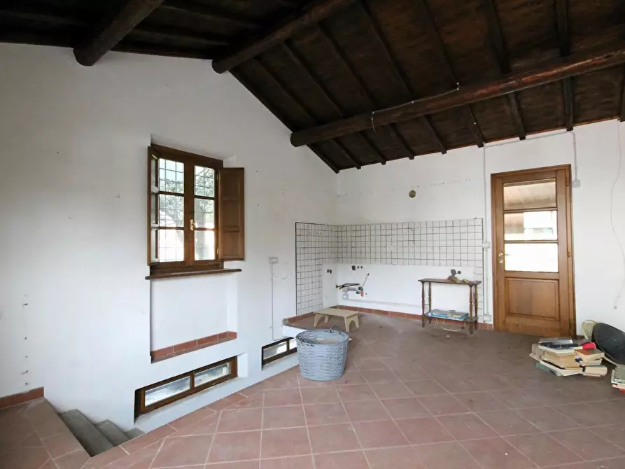 Immagine 33 di Rustico / casale in vendita  a Capannori