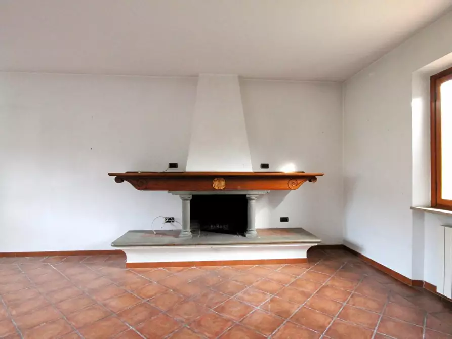 Immagine 12 di Rustico / casale in vendita  a Capannori