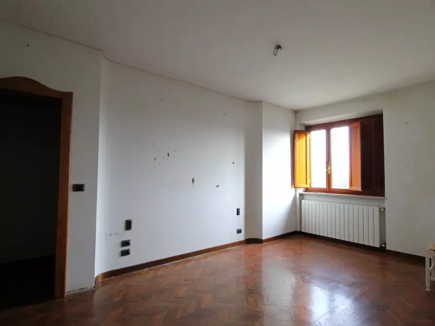 Immagine 19 di Rustico / casale in vendita  a Capannori