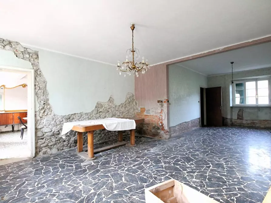 Immagine 27 di Rustico / casale in vendita  a Capannori