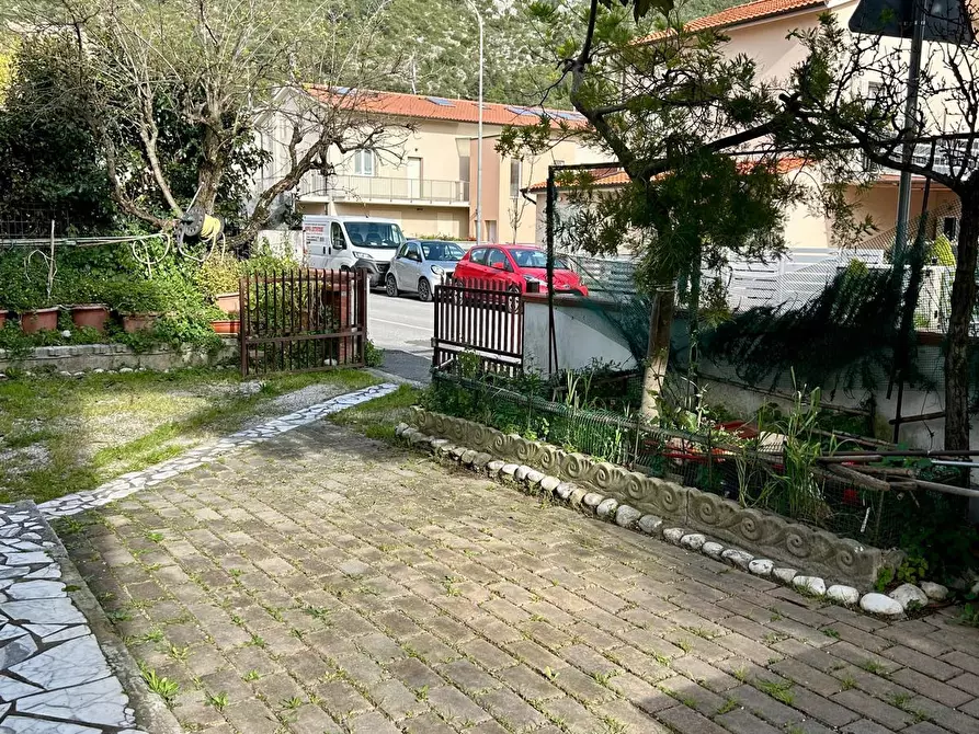 Immagine 23 di Casa trifamiliare in vendita  a Vicopisano