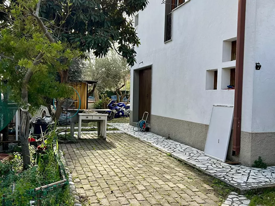 Immagine 24 di Casa trifamiliare in vendita  a Vicopisano