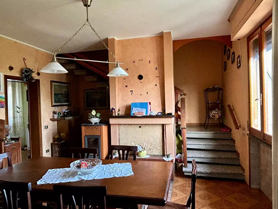 Immagine 5 di Casa trifamiliare in vendita  a Vicopisano