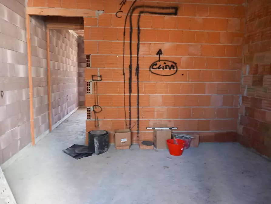 Immagine 16 di Appartamento in vendita  a Pisa