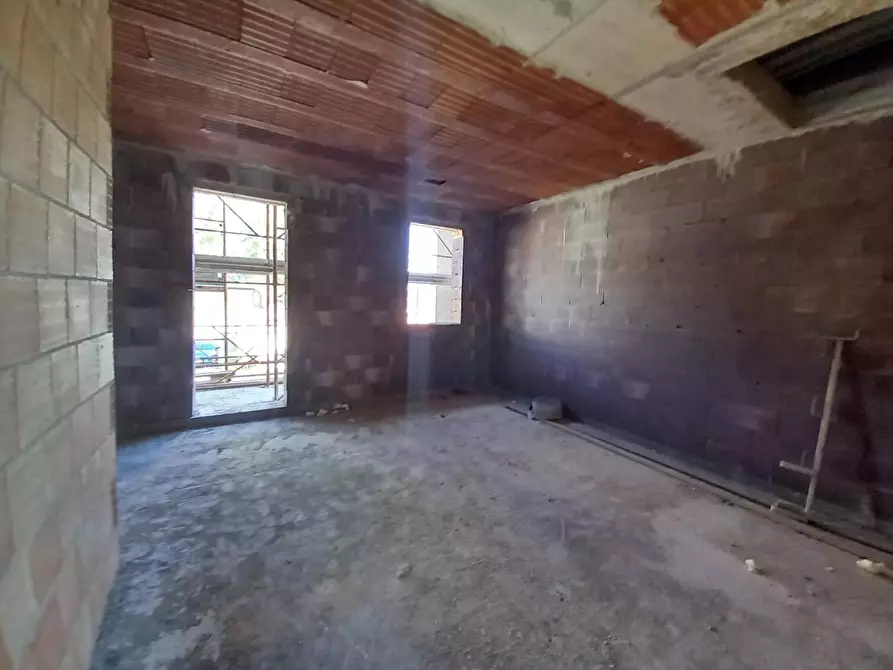 Immagine 19 di Appartamento in vendita  a Pisa